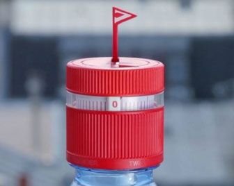 Бутылка напомнит, когда пора пить воду