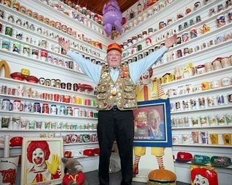Американец владеет коллекцией 75000 памятных вещей из МакДональдса
